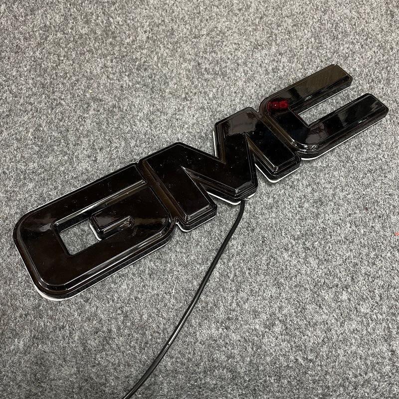 Suitable for GMC  Illuminated Badge Light Flowing Badge Grille Illuminated Badge LED Flowing Badge  Accessories  Decorations car