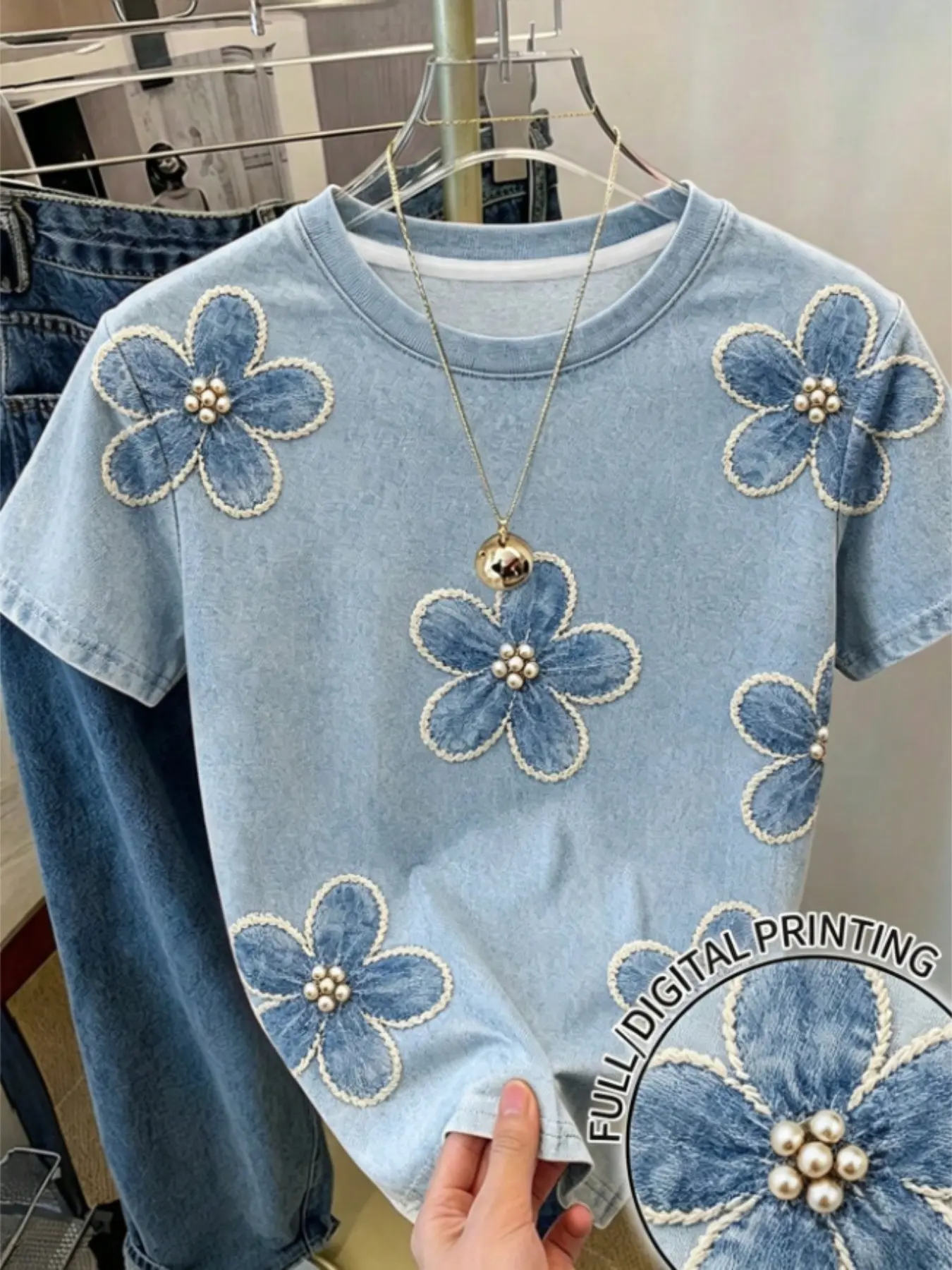 Sweet Heart Print Women's Round Neck Short Sleeve T-Shirt, Romantic Casual Top for Daily Wear, Perfect for Dates and Outings
