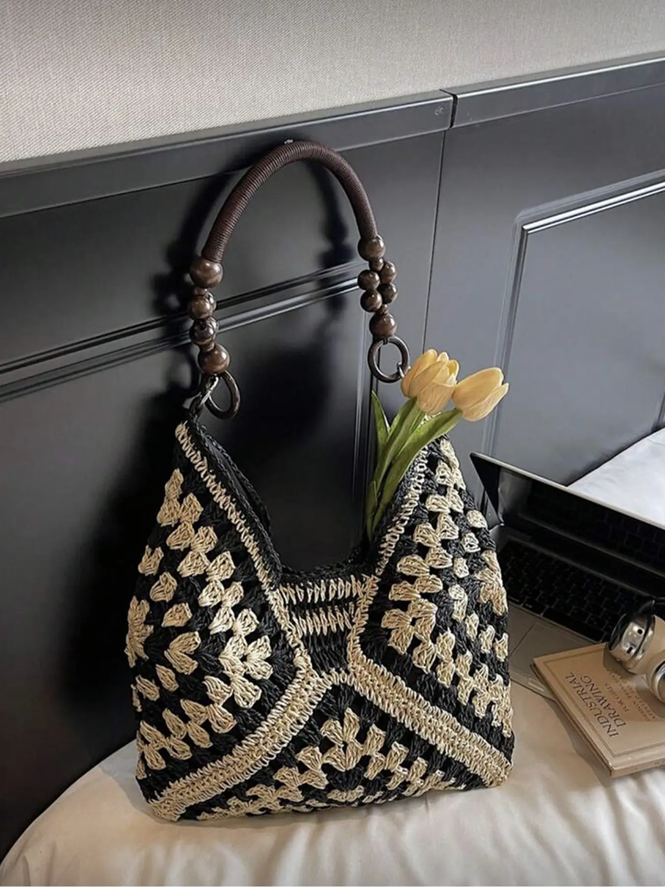 Handwoven Hollow Straw Crochet Bag Patchwork Large Capacity Shoulder Bag Bohemian Contrast Color Fall Winter Beach Vacation Tote Casual Multi-Functional Commuting Travel Women Handbag Gift