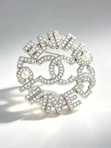 Elegant Girl Brooch, Precise Design, All-Season Accessory, Letters Pattern, No Ca Prop 65, Elegant Style, Perfect for Any Occasion