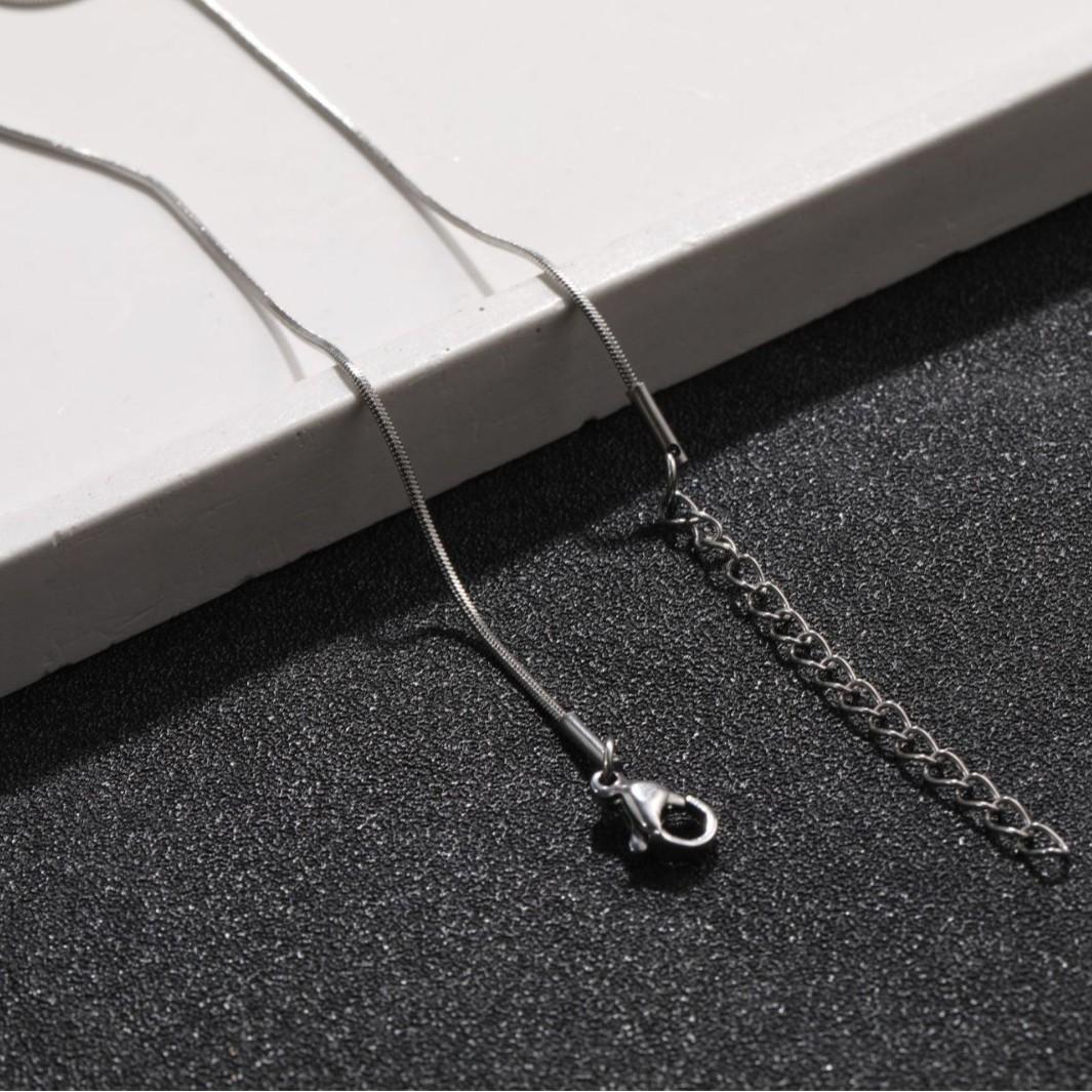 Elegant Silver Color Snake Chain Necklace, Timeless Style for Every Occasion, Perfect Accessory for All Events, Chic Jewelry Piece
