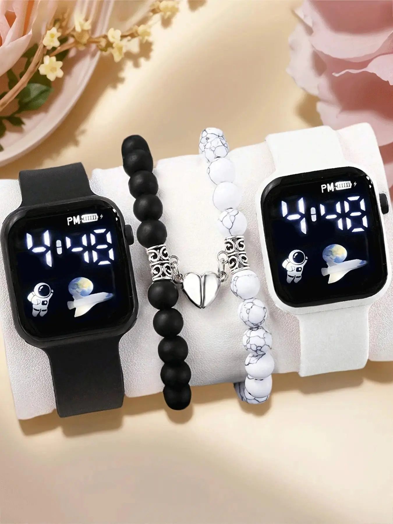4-piece exquisite neutral  watch set for women, couples, men, quartz watch set