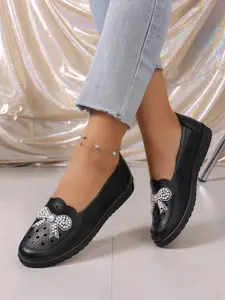 Breathable Hollow Out Flat Shoes for Women, Soft Sole Anti-Slip Casual Sandals, Comfortable Summer Footwear for Middle Aged and Elderly
