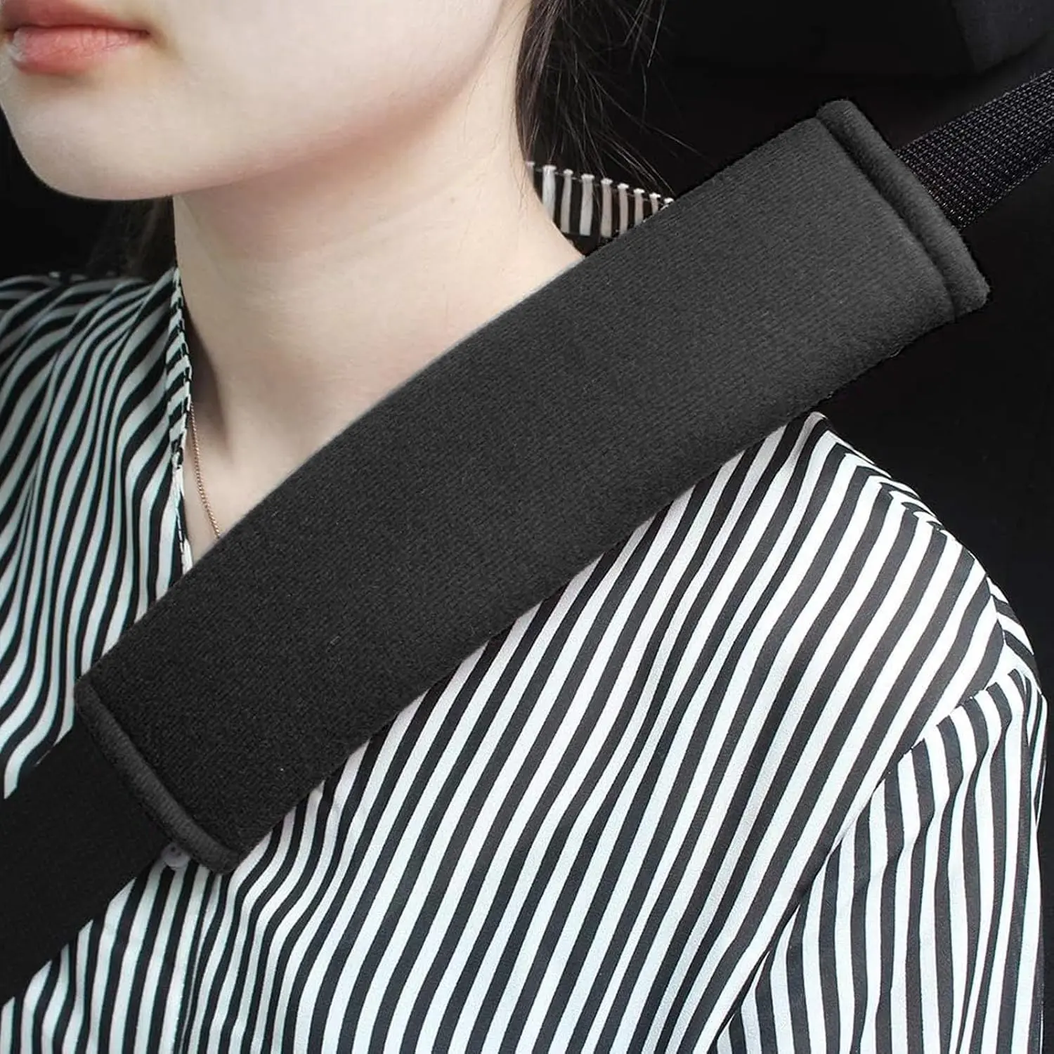 2-Pack Polyester Soft Material Seat Belt Pad Cover - Soft, Breathable Strap Cover for Adults (2 Black)
