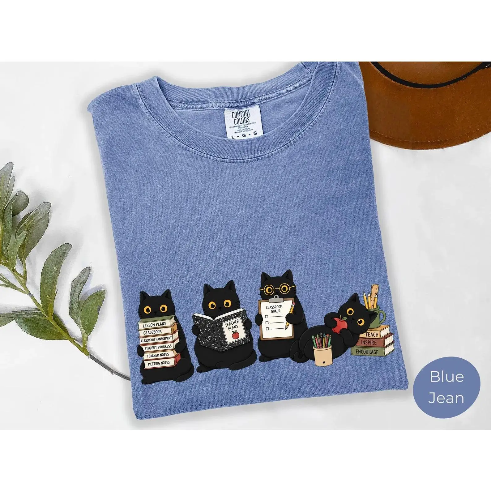 Women's Black Cat Eating Ramen Noodles Graphic T-Shirt, Kawaii Japanese Food Cat Lover Casual Short-Sleeve Top, Twist Design, Cold-Wash Safe