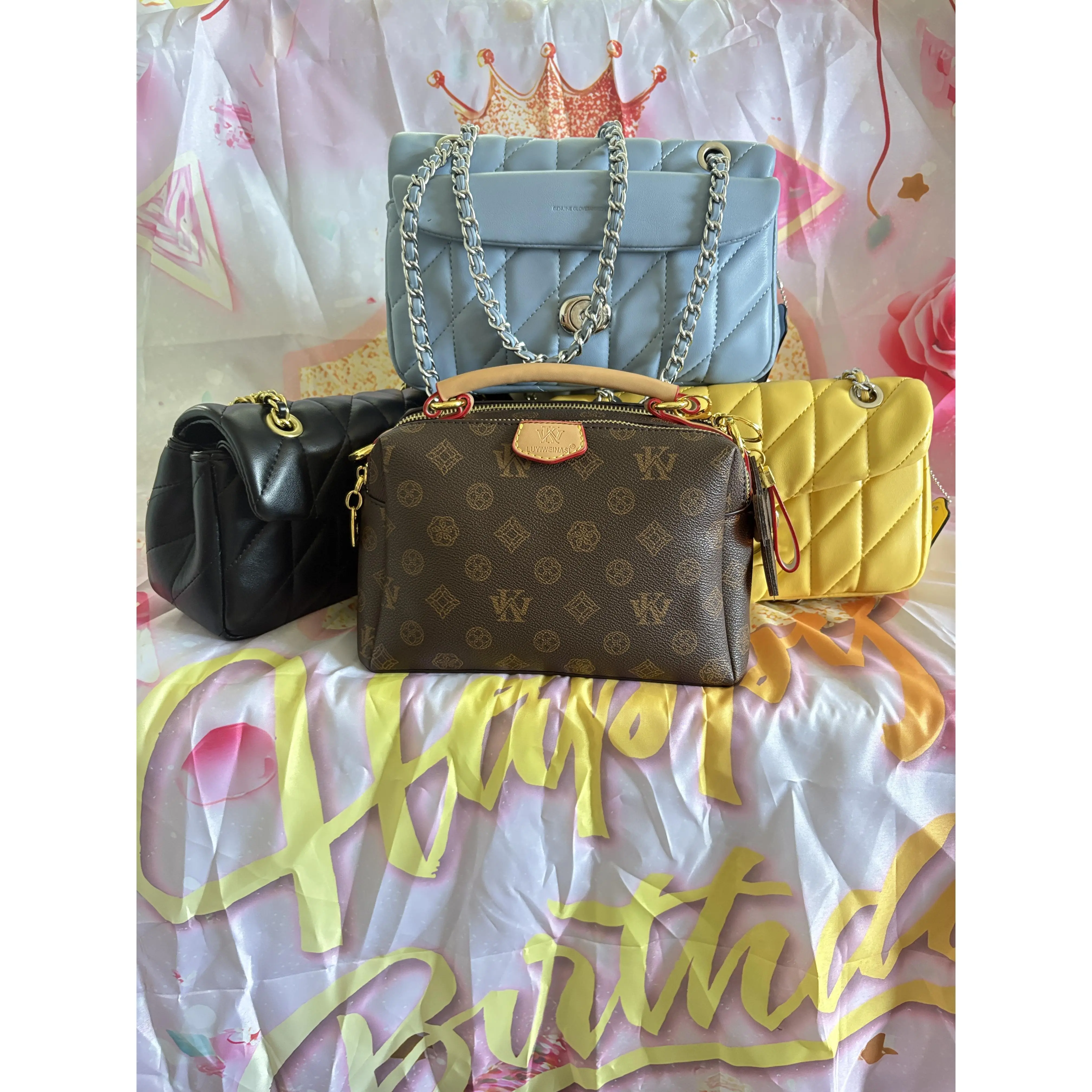 Genuine Lambskin Quilted Shoulder Bag, Buttery Soft Leather Crossbody Purse with Metal Chain, Spacious and Fashionable Casual Handbag, Crossbody Purses, Brilliant Quilted, Casual Shoulder Purse