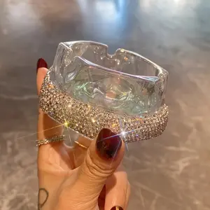Elegant Ashtray with Hand-Embedded Diamonds 1pc, High Aesthetic Home Living Room Ashtray, Office Smoke Disc Prevents Flying Ashes