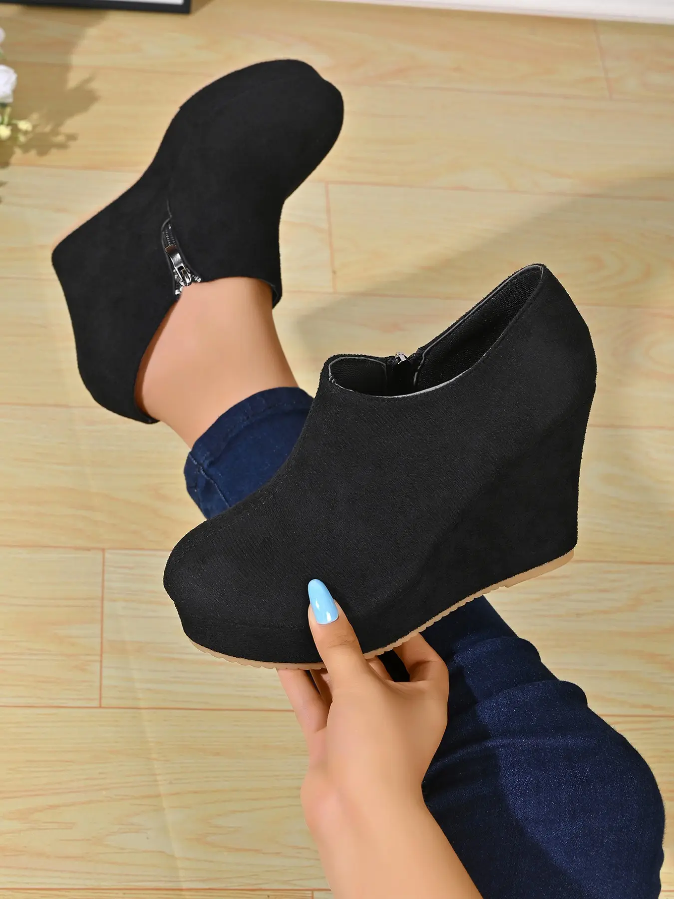 New Women's Fashion Versatile Comfortable Wedge Heel Thick Sole Single Shoe, Stylish and Comfy Footwear for Everyday Wear