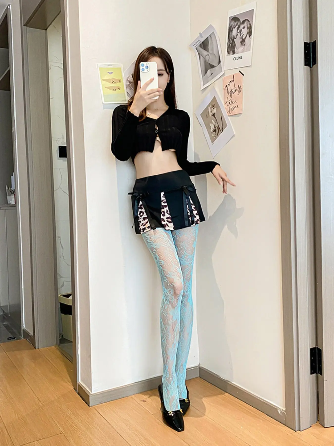Light Blue Vintage Floral Lace Pantyhose, Retro Style Mesh Stocking, Elegant and Comfortable Footwear, Perfect for Special Occasions, Elegance