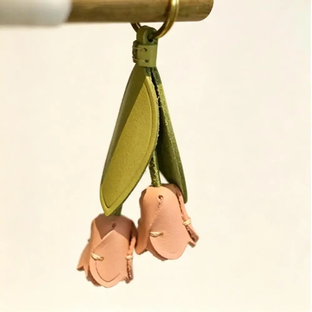 Women's Hand-Stitched Leather Tulip Floral Motif Bag Charm, Cottagecore Minimalist Blush Pink Accessory with Secure Latch Lobster Clasp, Keychain Charm for Purse, Everyday Wear Housewarming Decor, Bag Charms For Purse, Cottage Core Decor
