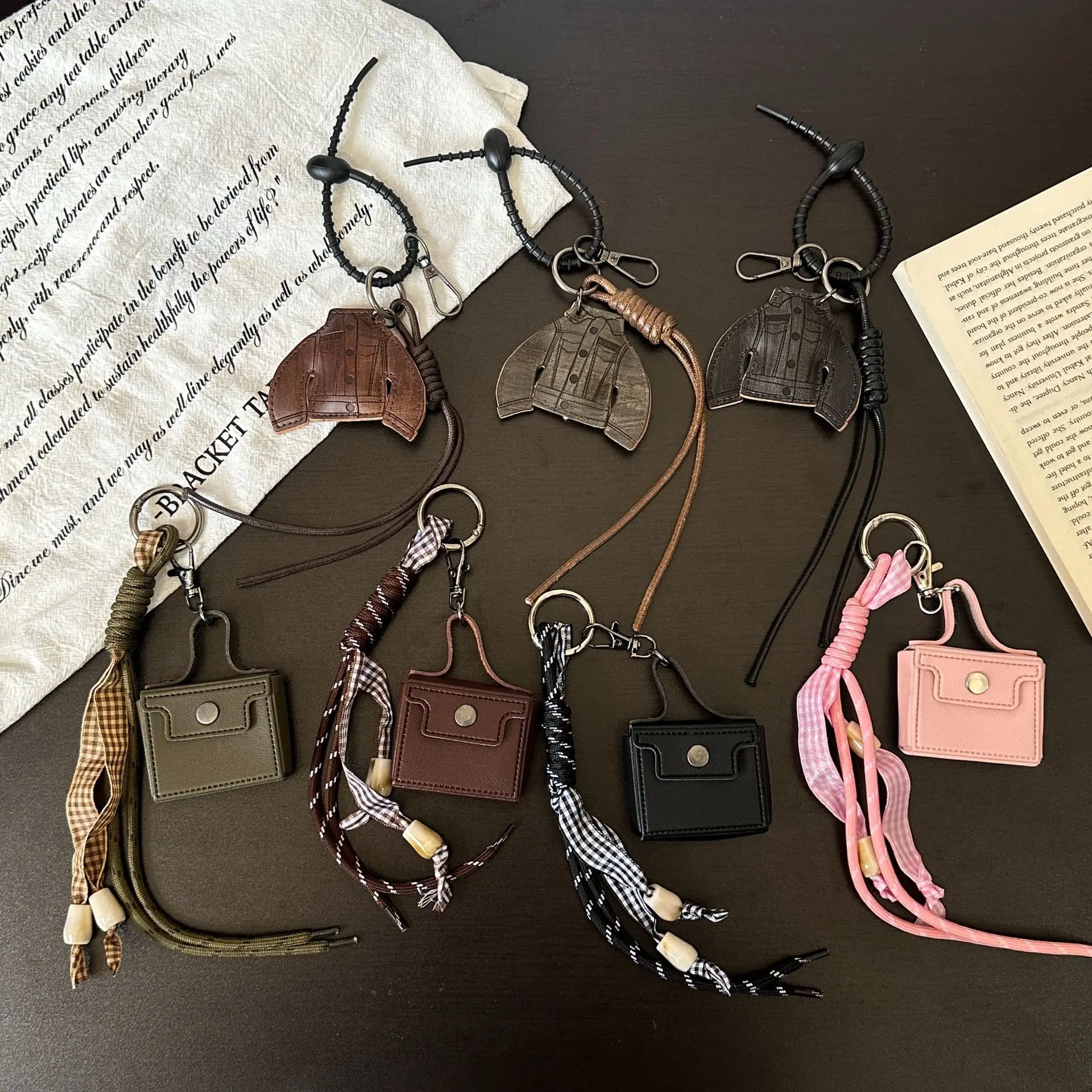 Creative Faux Leather Keychain Pendant Smooth Textured Strap With Secure Metal Clasp Multi-Scenario Design For Decorating Handbags Jeans Keys Elegant Minimalist Daily Fashion Ornament Gift Accessory