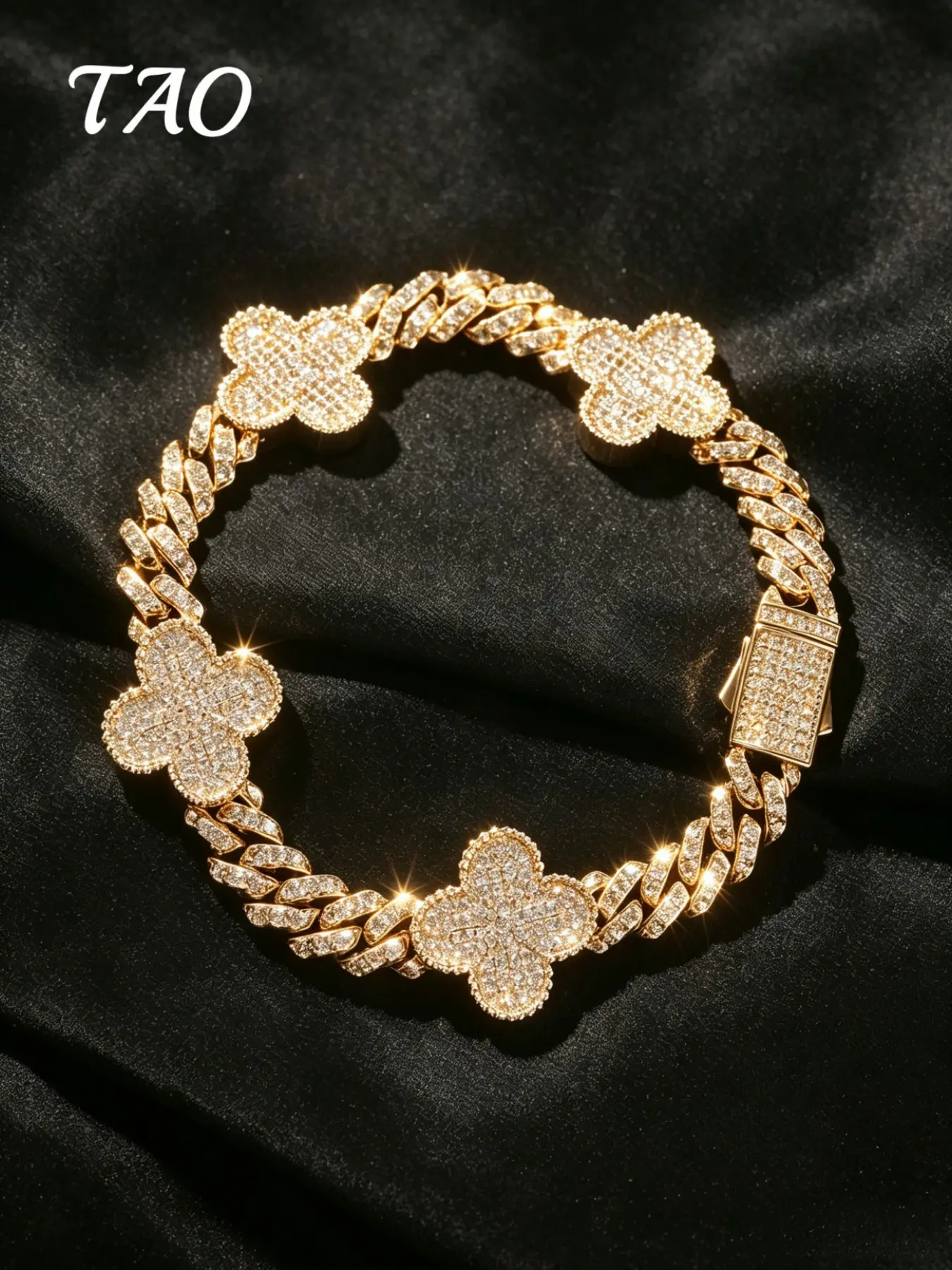 TAO-Creative Clover Bracelet with Luxurious Zircon, Hip Hop Style, Unisex, Perfect Gift for Birthday and Anniversary