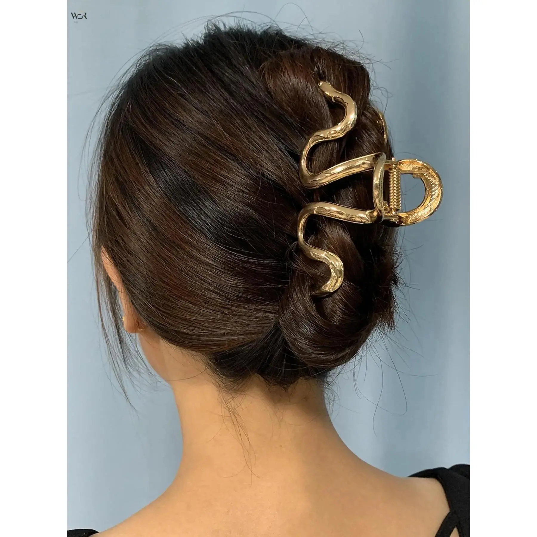Women's Fashion Snake-Shape Titanium Alloy Hair Claw Clip - Heavy-Duty Gothic Large Jaw Barrette, 3-Tone Gold-Silver-Dark Gray Thick Hair Holder for Women, Punk, Gothic Look, Plain