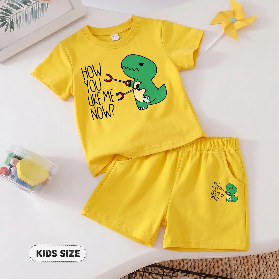 Kids’ “How You Like Me Now?” Cartoon Print Short-Sleeve T-Shirt And Shorts Set—Casual Summer Kids' Clothing. This Round-Neck Outfit Combination Is Perfect For Everyday Wear And Outdoor Play.