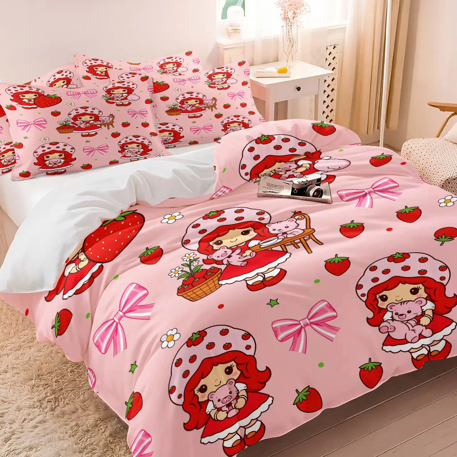 Cute Strawberry Shortcake Pink Bedding Set, 1 Duvet Cover + 1/2 Pillowcases, HD Digital Printing Clear Cartoon Pattern, Soft Breathable All Season Microfiber Bed Linen, Aesthetic Room Decor Gift for Kids Teens Girls Bedroom Dorm Apartment
