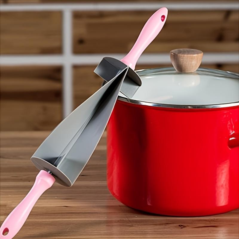 A Multifunctional Dough Roller And Cutter for Making Homemade Croissants And Pastries - The Plastic Blade Cuts Easily, Making It Perfect for Fresh Baked Goods And Homemade Pastry Preparation