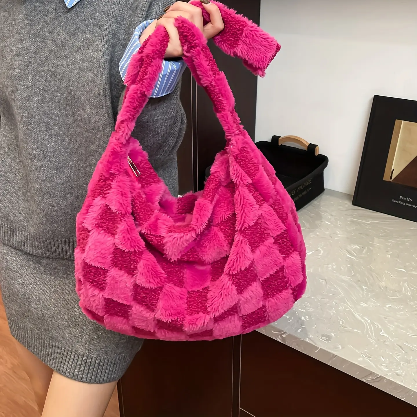Plaid Women'S Plush Faux Fur Shoulder Bag, Fashionable Fluffy. Versatile Crossbody Large Capacity Fluffy Cute Bag Elegant, Durable Fashion Women'S, Valentine'S Day Gift Handbag Women'S Tote, Lightweight Large Capacity Versatile Design