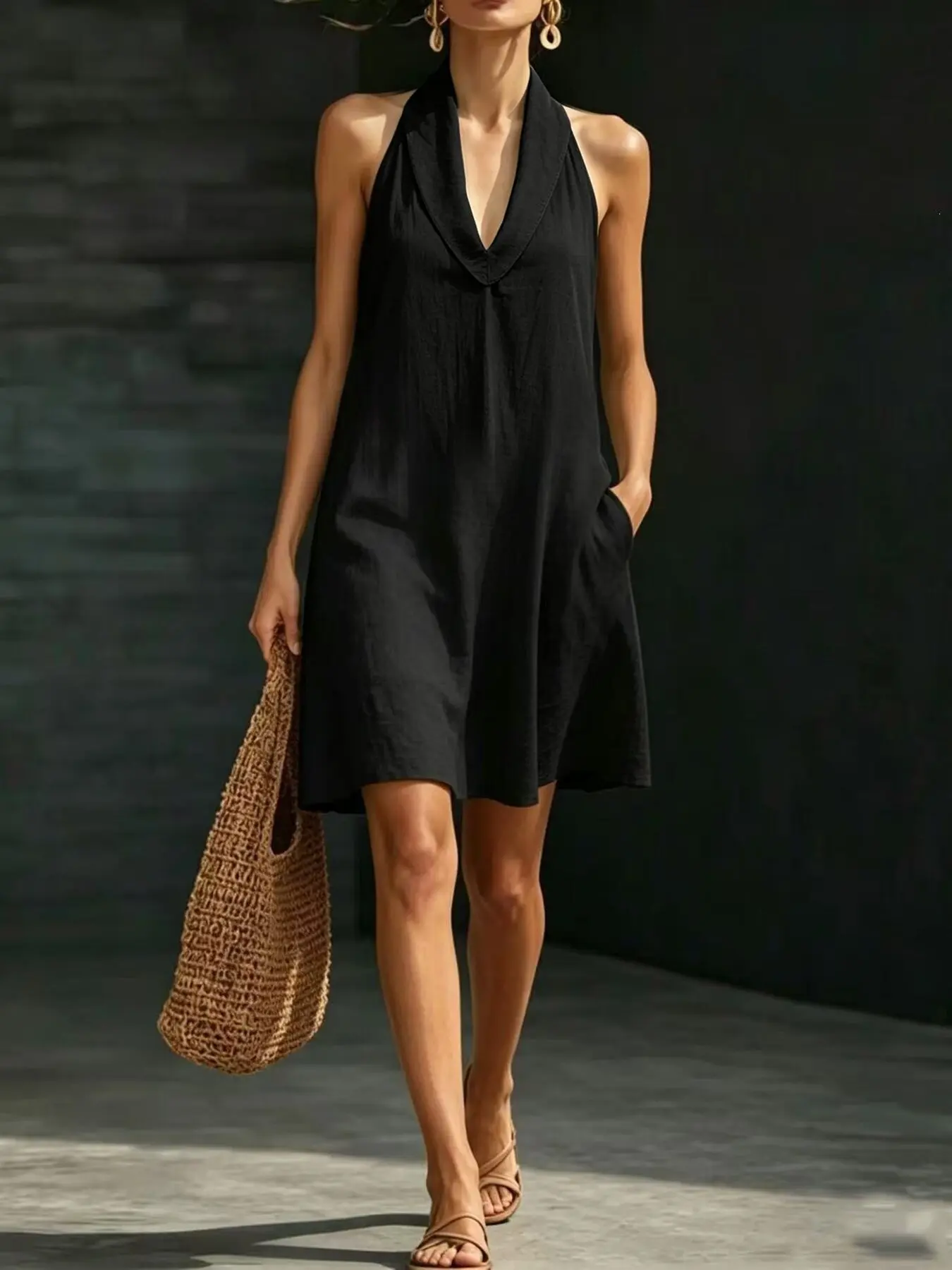 New Arrival Summer Women's Casual Solid V-Neck Short Sleeveless Dress, Trendy Chic Tiktok Fashion, European and American Style, 2026 Seasonal Update, Beach Sundress