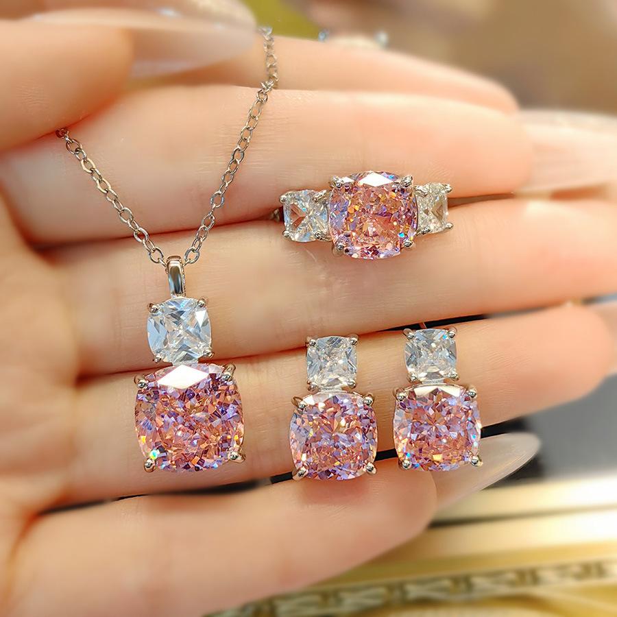 Luxurious, fashionable and versatile pink diamond necklace, purple pendant, high-carbon diamond stud earrings, ice flower-cut ring, colored gemstone set for women