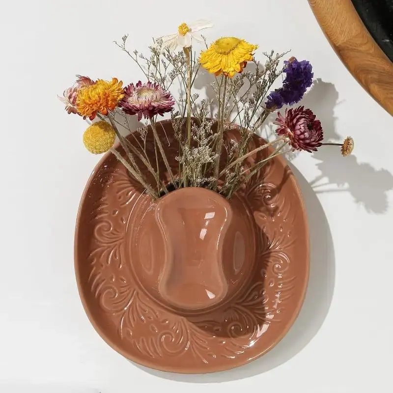 Ceramic Cowboy Hat Wall Hanging Vase, Brown Indoor Plant Flower Wall Pot, Home Decorative Vase, Decorative Flower Vessel, Flower Vases, Vase for Flowers, Suitable for Bathrooms, Living Rooms, and Offices as Rustic Home Decor Ornaments
