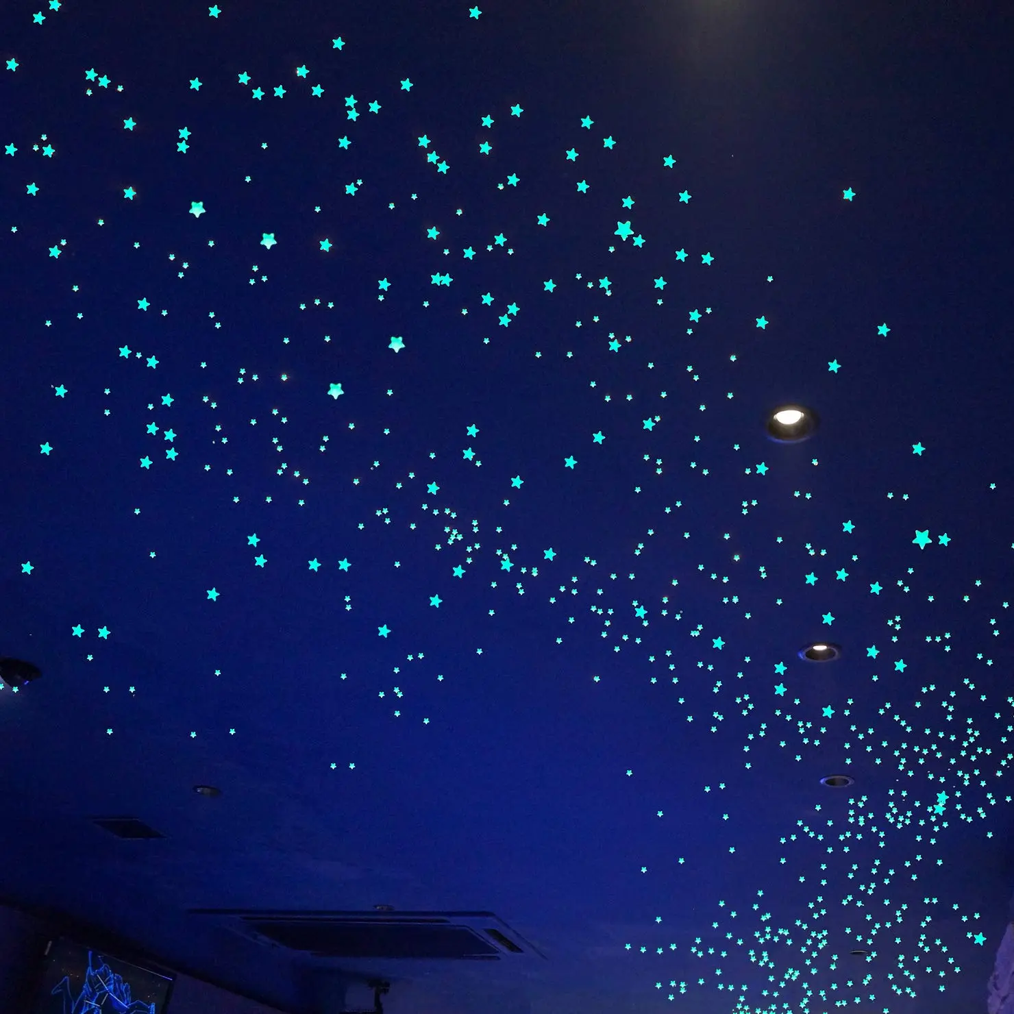 Glow in The Dark Stars Decals Decor for Ceiling 633 Count Realistic 3D Stickers Starry Sky Shining Decoration Perfect for Bedroom Bedding Room Gifts