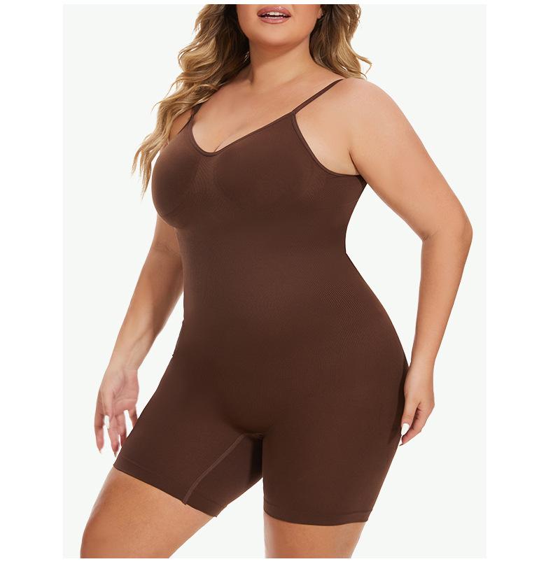 Vela Studio Women's Plus Size Seamless Shapewear with Straps and Flat Angles, Enhances and Lifts to Maintain a Good Figure
