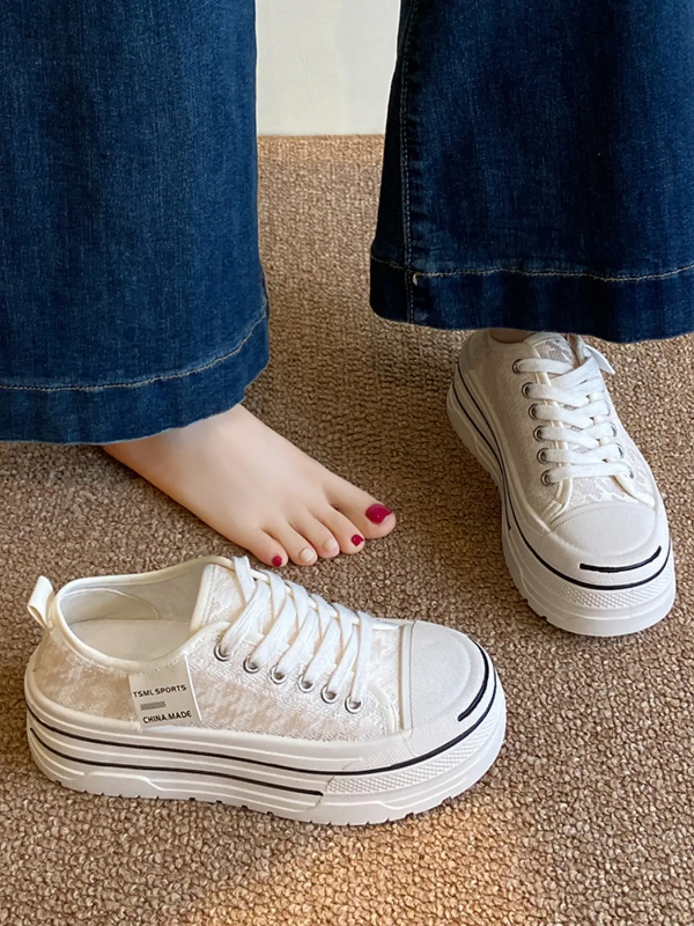 Women's Fashionable Lace Up Low Top Sneakers, Casual Comfortable Breathable Sports Shoes, All-match Round Toe Shoes for Daily Wear, Casual Trendy Trainers