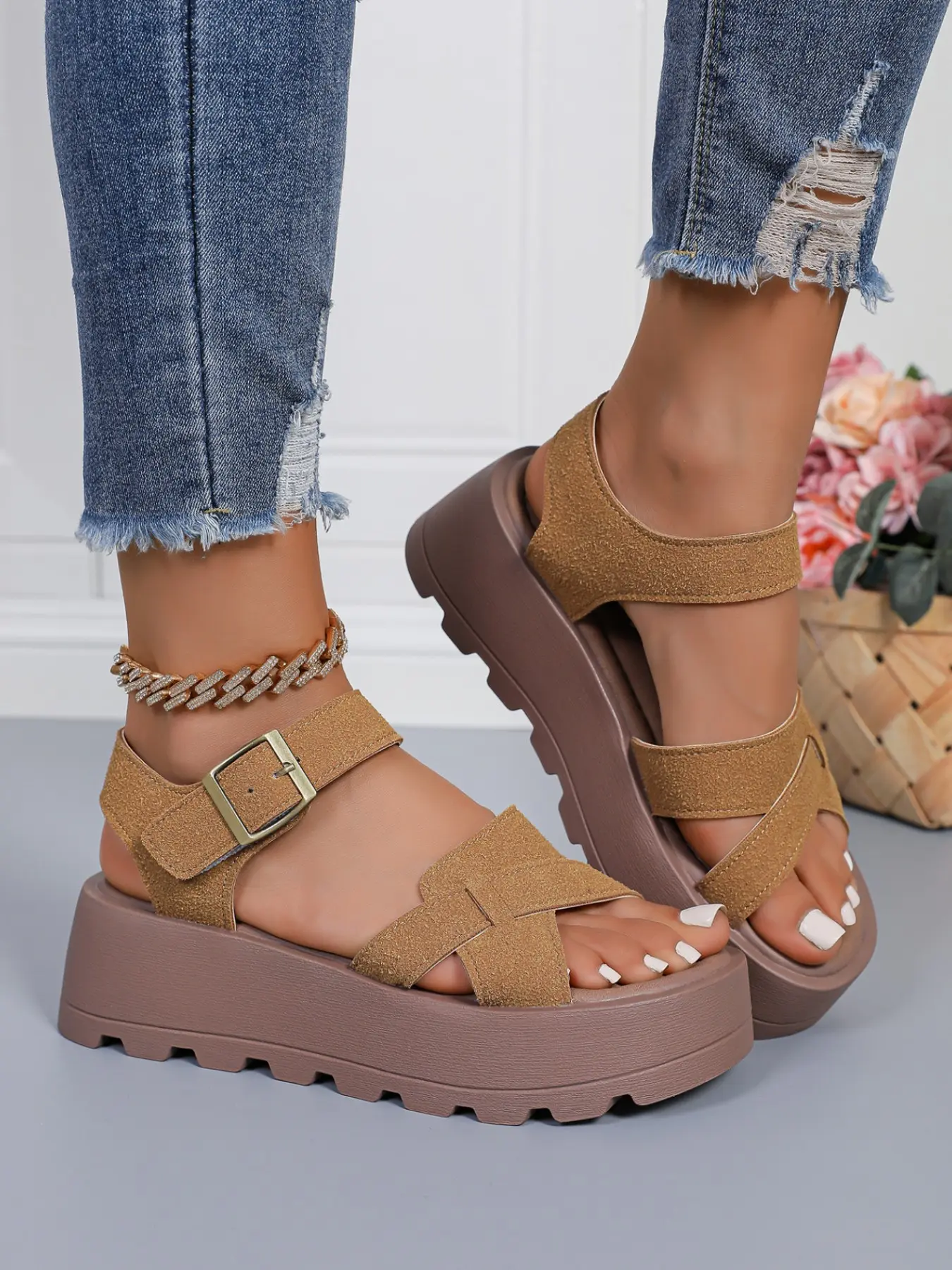 Women Cross Band Ankle Strap Thick Lug Platform Sandals, Lightweight Open Toe Adjustable Buckle Sandals, Outdoor Streetwear Vacation Daily Wear, 2 Colors Beige Camel
