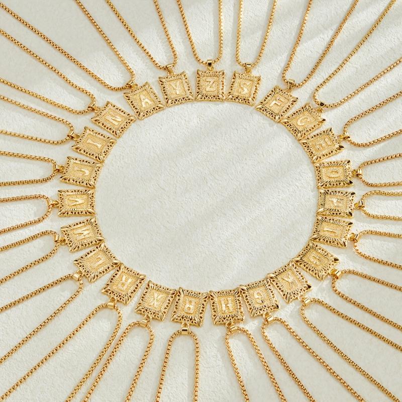 A Hip-Hop Style Copper Pendant Necklace Featuring a Gold-Plated Stainless Steel Chain, with Options for All 26 Letters A-Z, Making It a Stylish And High-End Jewelry Gift. Birthday Gift