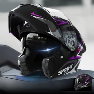 Motorcycle helmet with removable visor - suitable for men and women, suitable for all seasons. Motorcycle helmet for warmth and safety in winter.