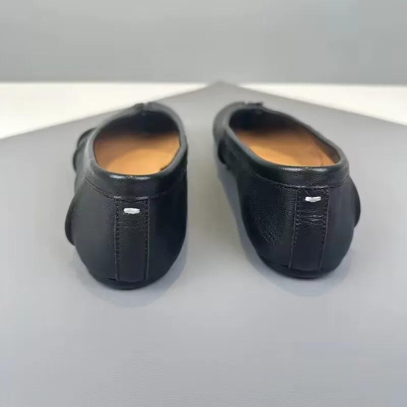 Fashion Hot PU Leather Tabi Shoes Women Handmade Women Flats High Quality Shoes Luxury Design Split-Toe Mules Shoes