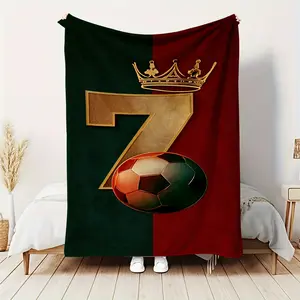 This single-pack blanket comes in multiple sizes and features a gold crown and the number 7 rugby ball logo. It's a portable blanket suitable for various occasions, including bedrooms, living room sofas, travel, and outdoor settings.