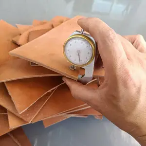 Full Grain Vegetable Tanned Leather Scraps 7-10 oz (3-4mm) Thick Yellowish-Brown 500g for Stamping, Carving, Gasket Making