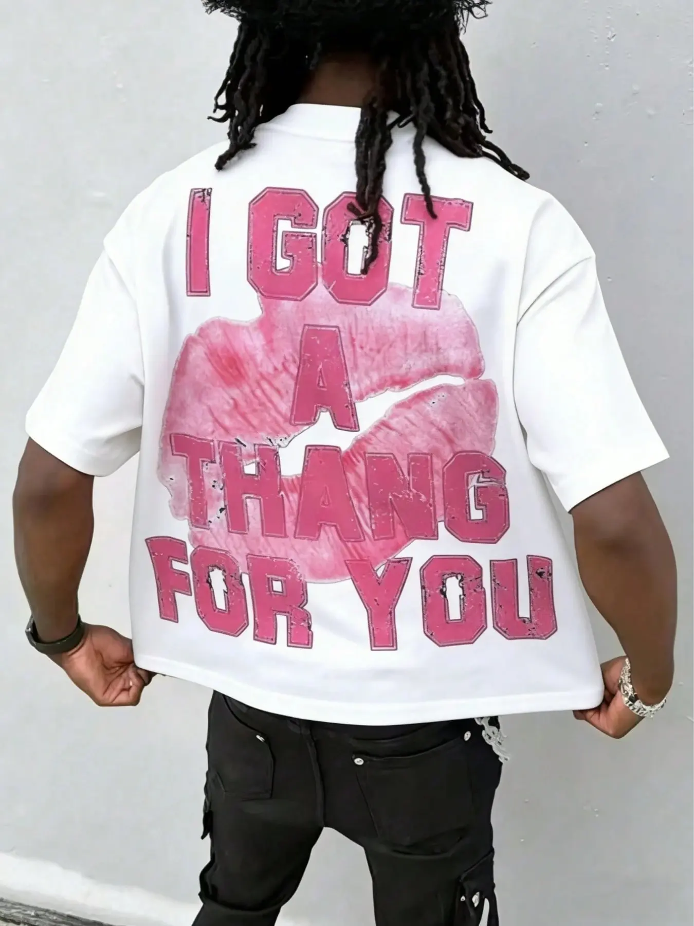 Loose T-shirt with retro Vintage fashion lip print, short-sleeve top printed with the words "I Got A Thang For You". It features a casual and relaxed fit, perfect for Y2K styles, streetwear, parties and daily outings.