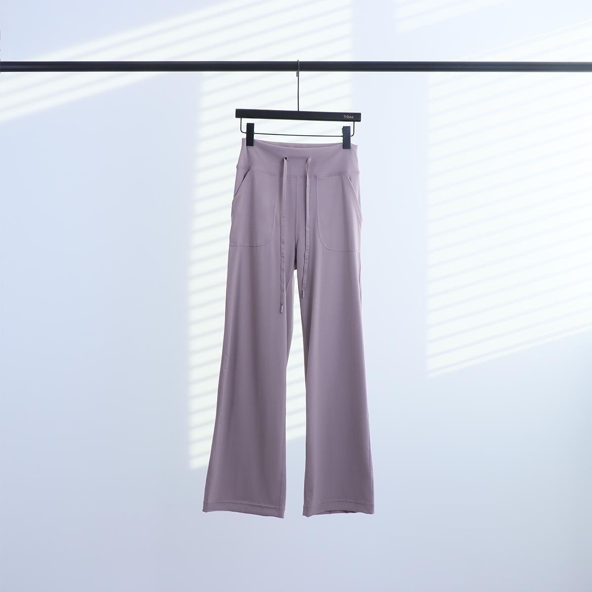 LULU Elegant Women's Straight-Leg Pants: A flattering, tailored fit perfect for both athletic and casual occasions, suitable for all seasons, and expertly crafted.