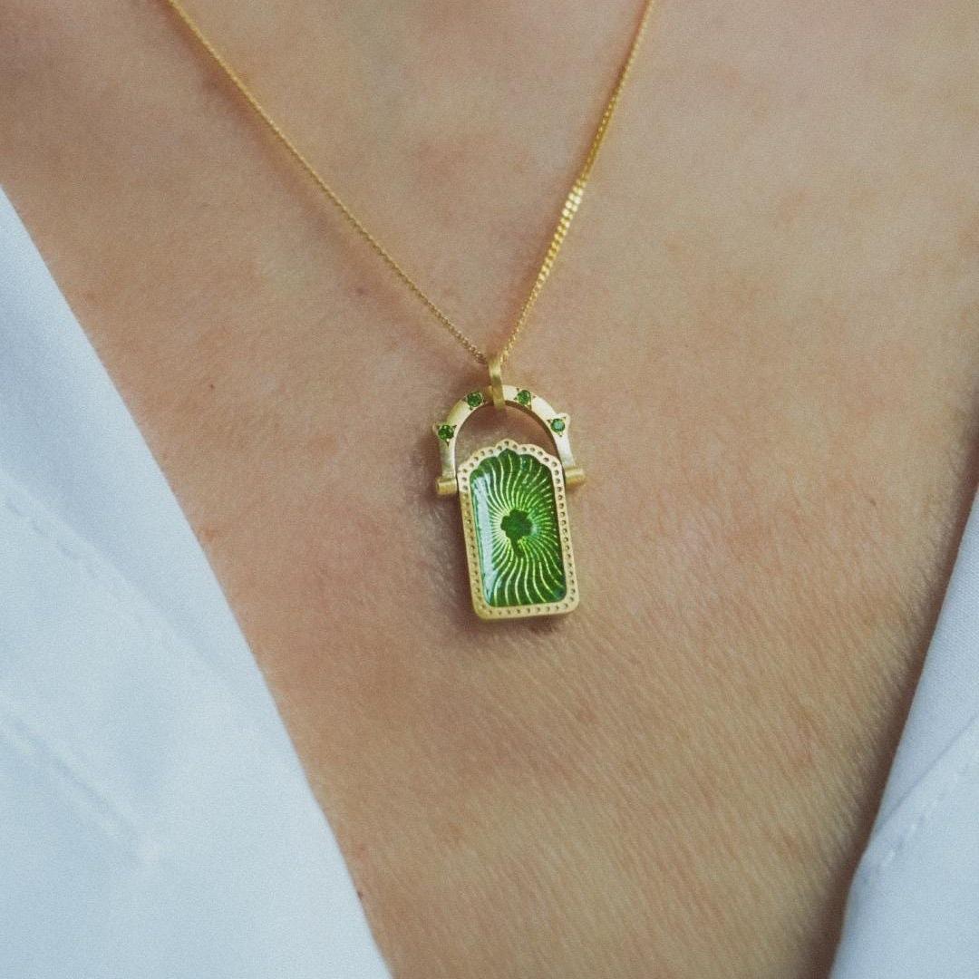 Tarot Shaking Necklace – Guardian Jewelry | Y2K Love Charm Necklace, Titanium Steel Vacuum Furnace, Tarnish-Free Hypoallergenic, High Color Retention, Waterproof Daily Wear, Boho Protection Gift for Her