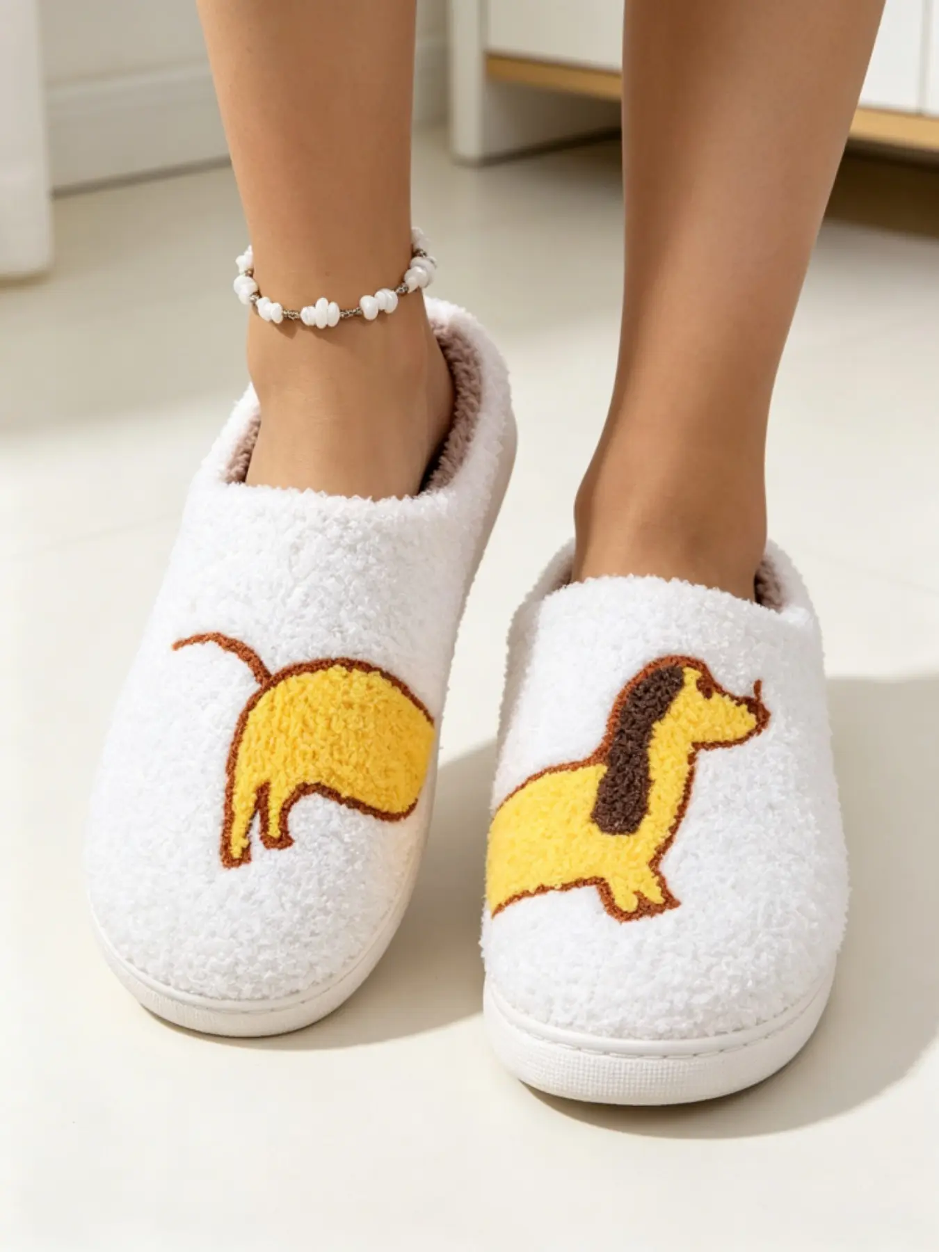 Women's Pug Plush Slippers, Cute Cartoon Puppy Fuzzy Home Shoes, Warm Anti-Slip Autumn Winter Bedroom Slippers