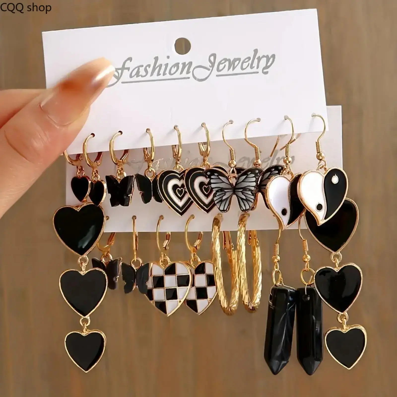 Female Sports & Outdoor Accessories Jewelry Set - 5 Pairs Elegant Vintage Chic Black & White Checkered Heart Pendant Earrings, 10 Pairs Vintage C-Shaped Hoop Earrings for Party, Birthday Gift, Party Wear