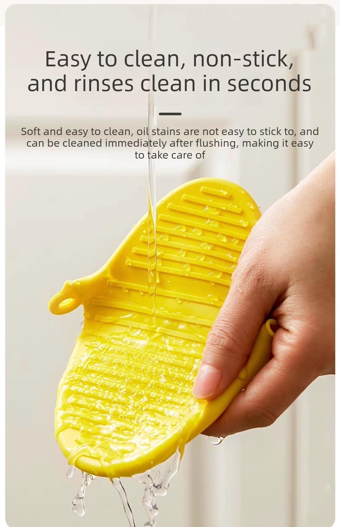 2PCS Thickened silicone heat-insulating and anti-scalding gloves for kitchens, households, high-temperature resistant ovens, microwave ovens, and baking ovens.