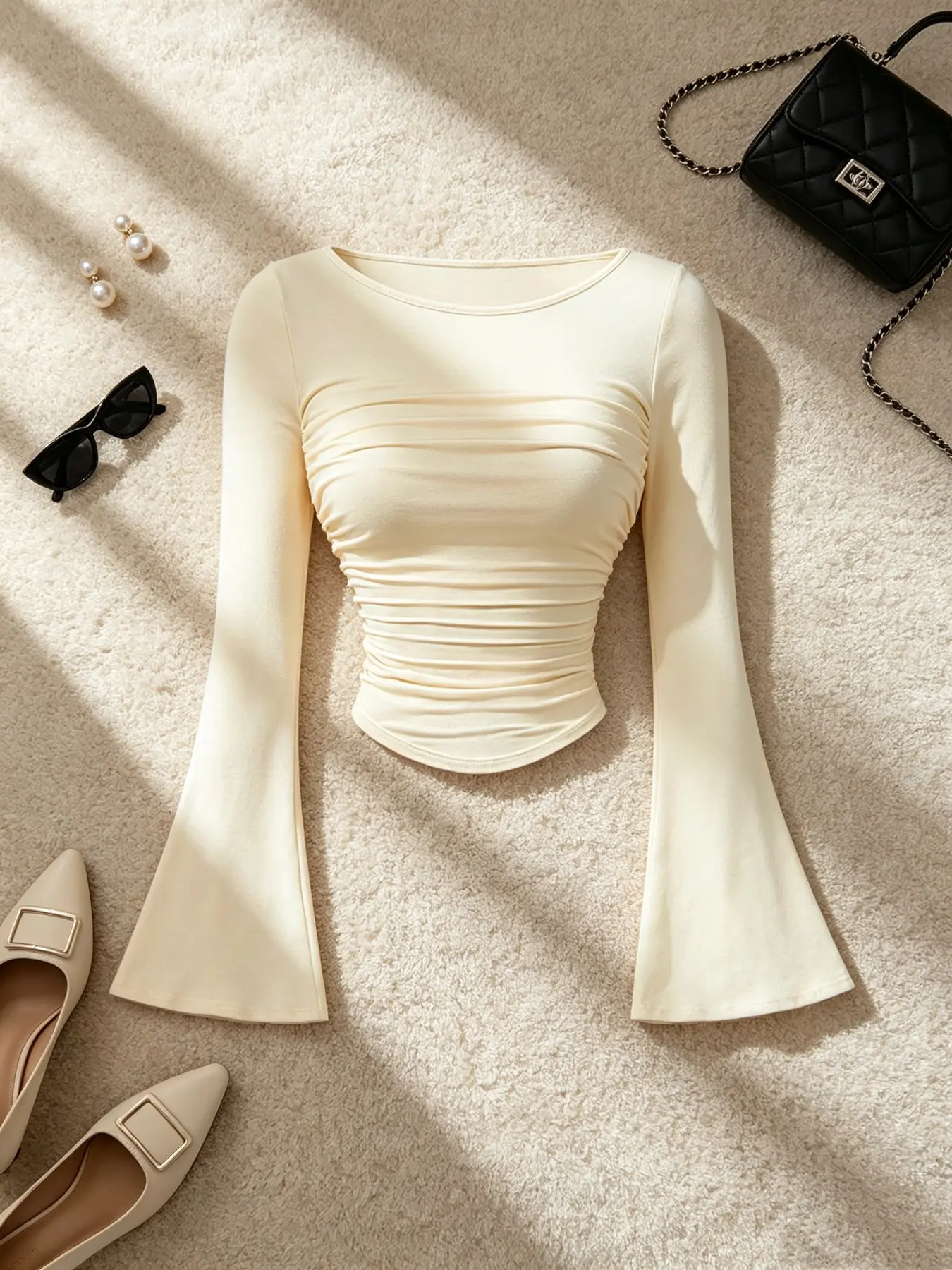 Women's Solid Color Casual Tight Fit Slimming Long Sleeve T-Shirt, Side Ruched Curved Hem, Bell Sleeve, High Waist Short Top