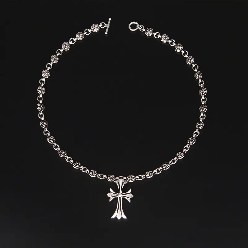 Oxidized Silver Vintage Gothic Cross Pendant Necklace - Fleur-de-lis Carved, Tarnish-Resistant Link Chain, Unisex Dark Gothic Fashion Cross Emblem Jewelry for Hip Hop Streetwear Daily Wear, Fashion Pendant Necklace, Cross Emblem Necklaces