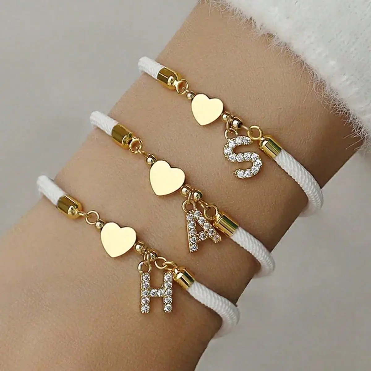 Trendy Initial Heart Bracelet, 18K Gold Plated Stainless Steel Tiny Heart Letter White/Black String Cubic Zirconia Letter A-Z Pendant Bracelets for Women Men Handmade Jewelry Matching Couple Bracelets