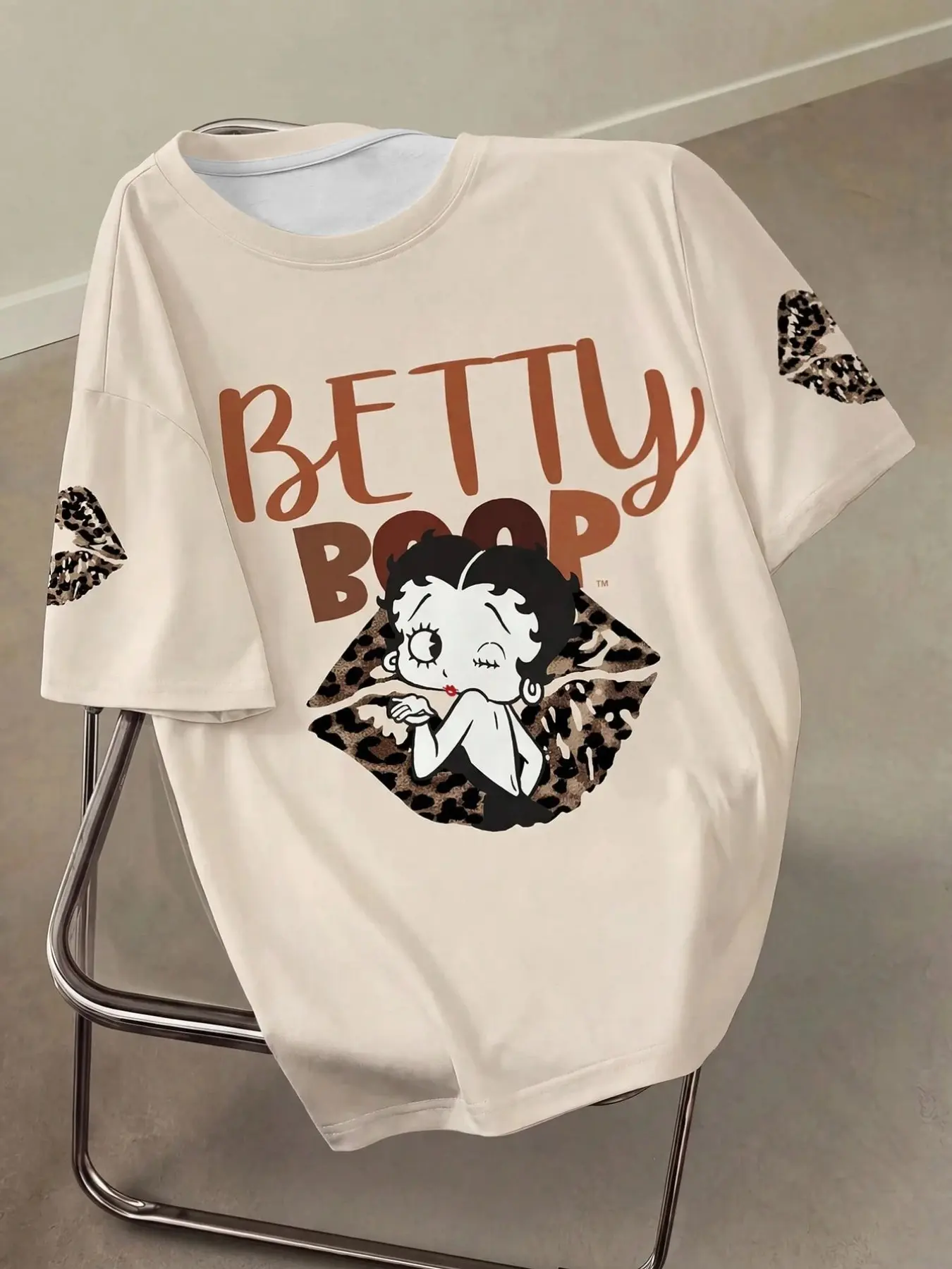 Women's Retro Cartoon Print Round Neck T-Shirt, Sporty Short Sleeve Streetwear Top, Casual Fitted Above Knee Suit, All over Print Unlined
