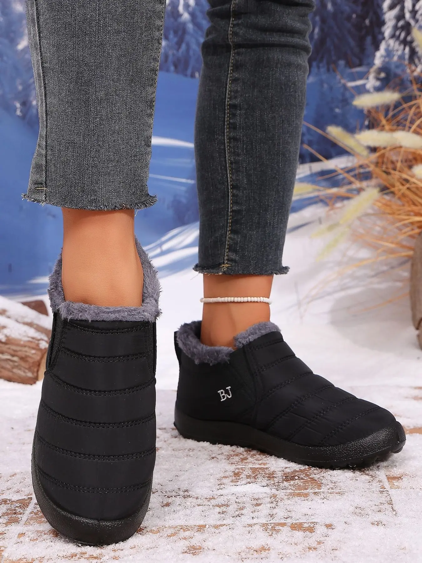 Ladies Slip On Winter Snow Ankle Boots, Fuzzy Lining Short Booties Durable Non Slip Outsole Lightweight Casual Winter Footwear for Shopping Camping City Walking