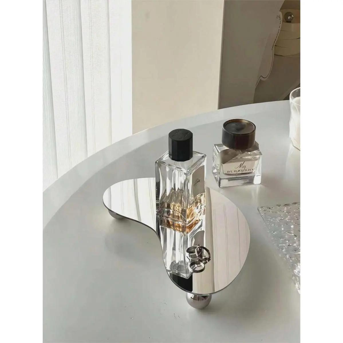 1pc INS Style French Wooden Ball Transparent Asymmetric Geometric Aromatherapy Perfume Tray, Luxury Home Decorative Display Tray, Acrylic Black Tray With Mirror Bottom Moon Tray Valentine Day