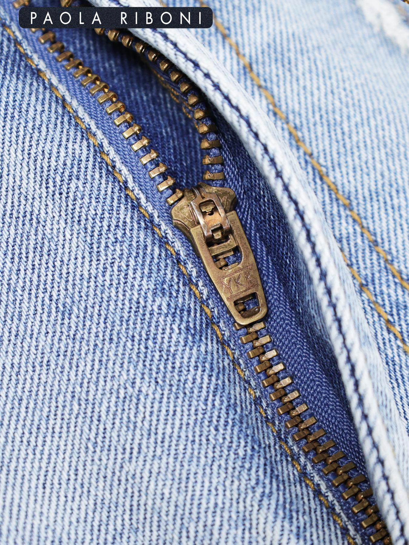 Women's Plain Basic Distressed Fitted Cropped Light Wash Denim Shorts, Casual Fashion Shorts for Summer, Ladies Bottoms for Daily Wear