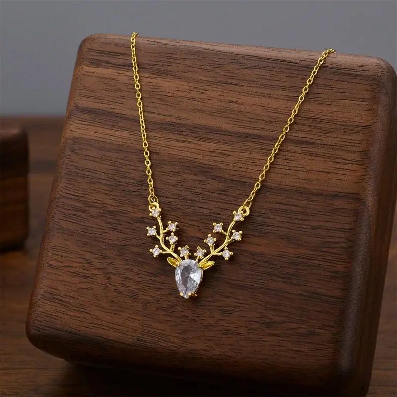 Plum Blossom Deer Antlers Creativity Chokers Necklaces for Women Trendy Rhinestones Deer-head Pendant Necklace Jewelry Gifts