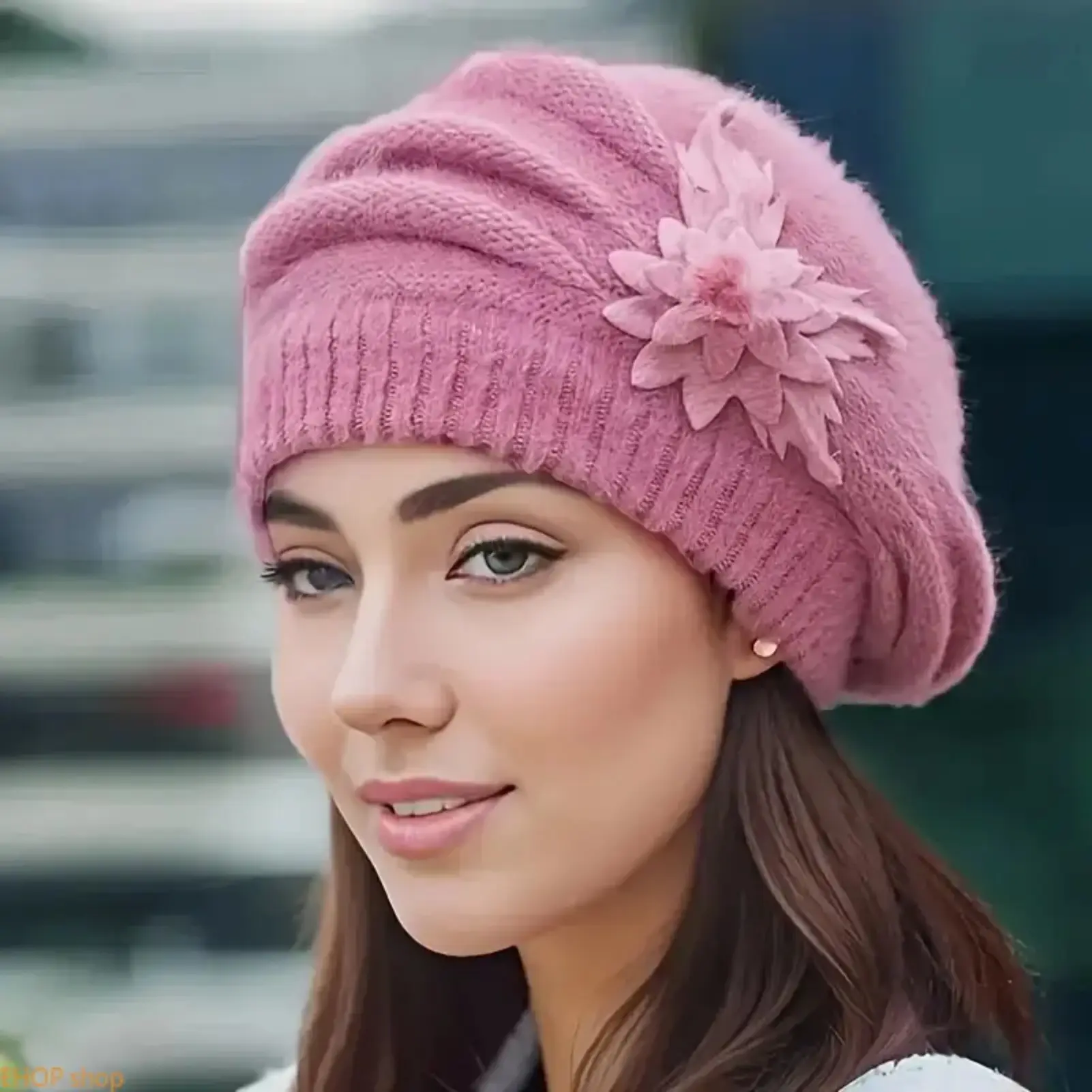 Women's 2025 Classic Faux Fur Thermal Knit Hat, Cute Fluffy Coldproof Ear Warmer for Winter Outdoor Activities, Fashion Accessory