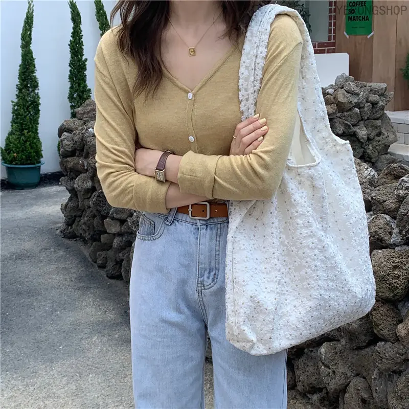 Minimalist Sakura Floral Lace Canvas Tote  for Women, Handheld Vest Style Single Shoulder  korean living room decor Leather Skull Print Trifold Wallet Chain 4-pack men Cute Cat Cosplay Costume Set ghost halloween Fire-Breathing Potter Wand crossbody bag