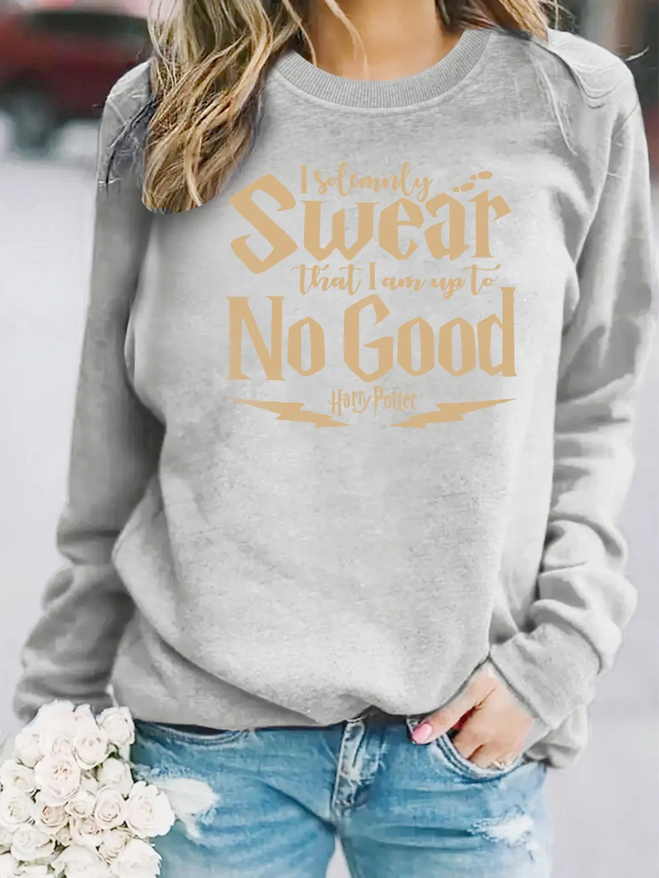 Women's Harry Potter Graphic Round Neck Fleece Sweatshirt, Casual Long Sleeve Pullover, Medium Stretch, All-Season Comfort